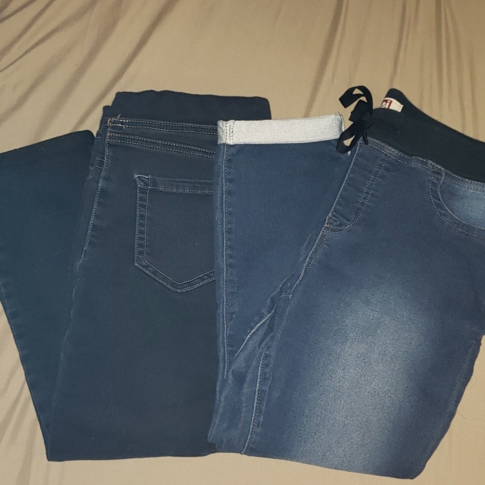 2 l.e.i. jeggings capri.